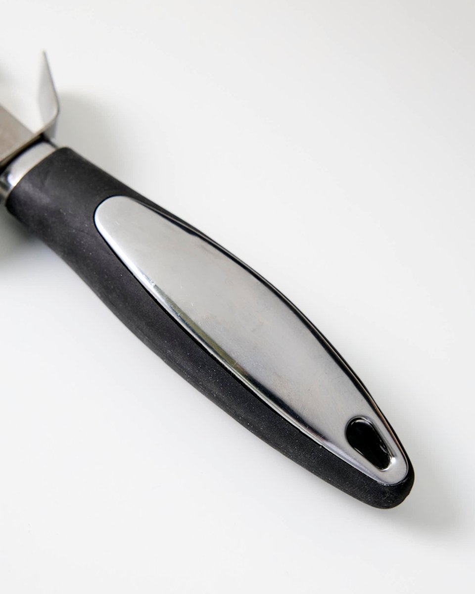 Elegant Stainless Steel Wheel Pizza Cutter - SIMPEL - sourdough & coffee