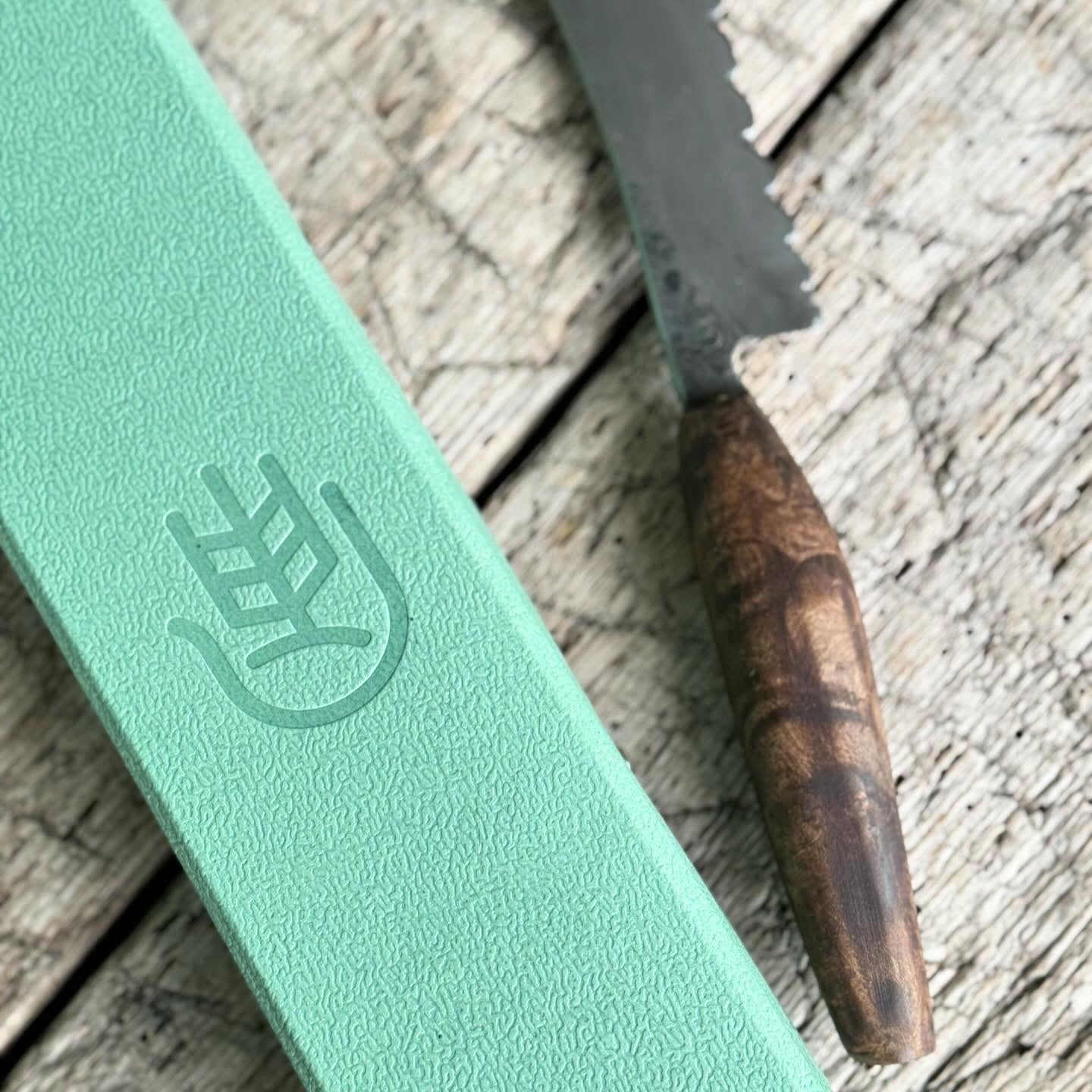 Artisan Bread Knife Walnut