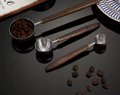 Måleskeer i valnød (3x)